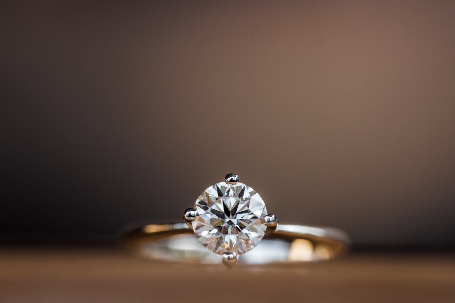 Best Advice to Choose Engagement Ring From Top Wedding Photographer in San Antonio, TX